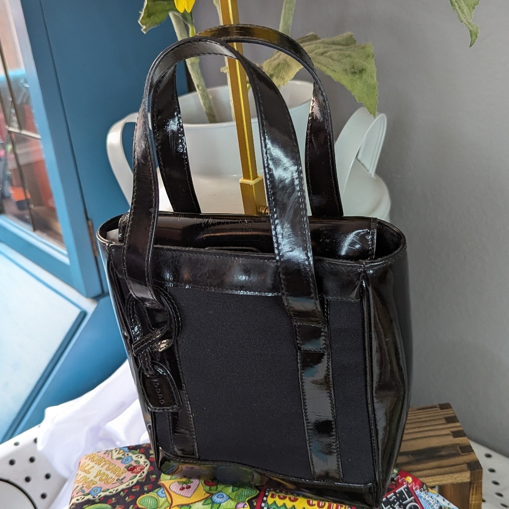 Buyers Choice - GUCCI Mini bag, Dust Bag, Compact Mirror, or Travel cases - Picture 5 of 15